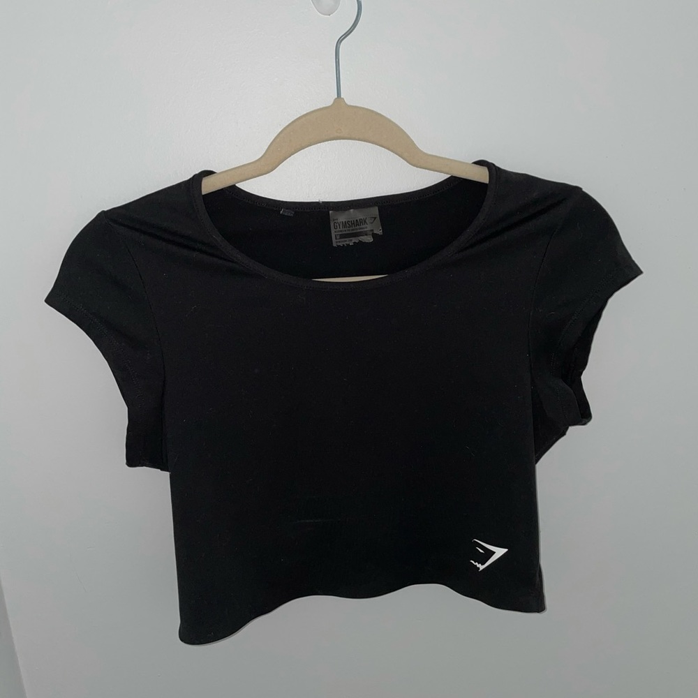 Gym shark crop top